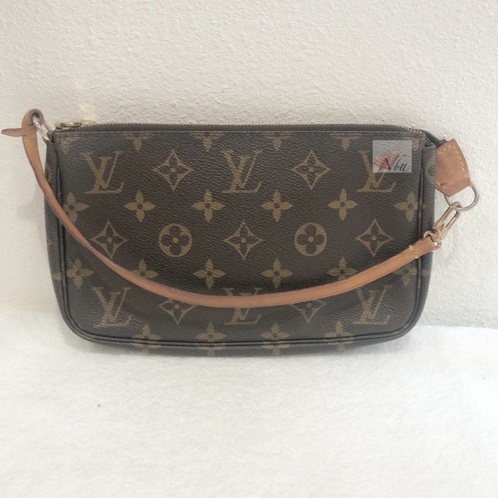 VUITTON Monogram Pochette Accessories